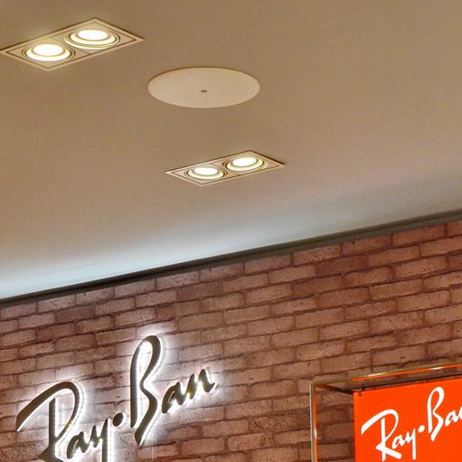 Ray?Ban 宏伊国际广场店——QG刮刮乐 CIS 商用安装系统的经典应用